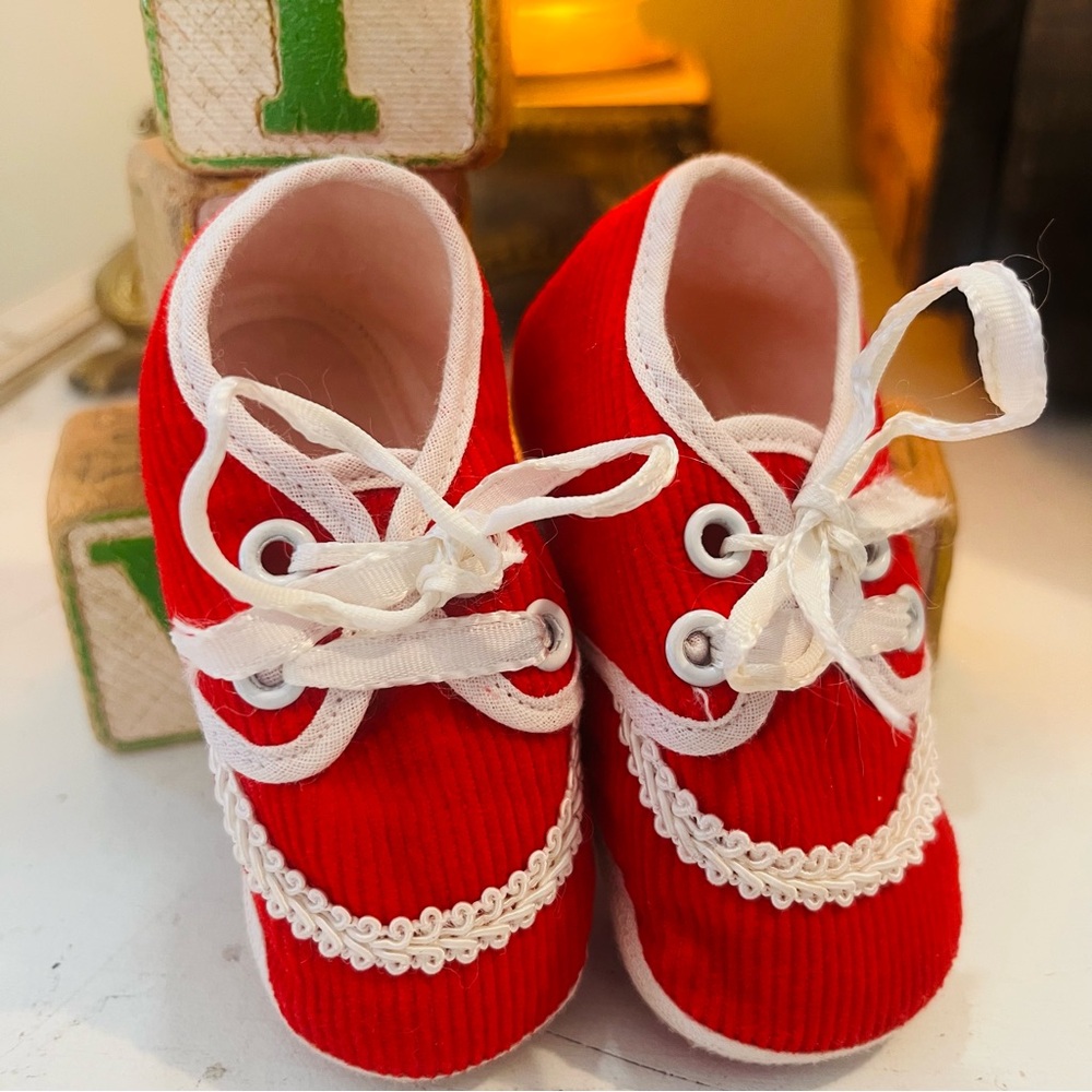 Baby Deer Red Vintage Baby Lace-Up Corduroy Crib Shoes